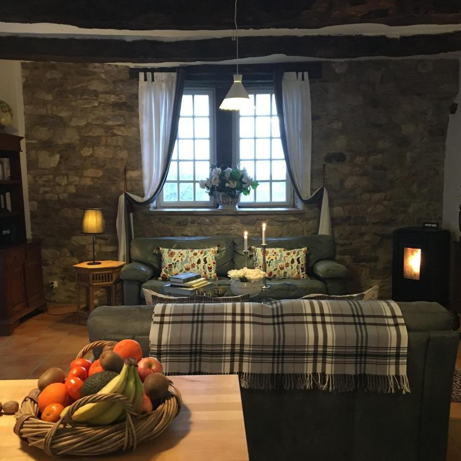 Les Gites Perard Caylus ภายนอก รูปภาพ