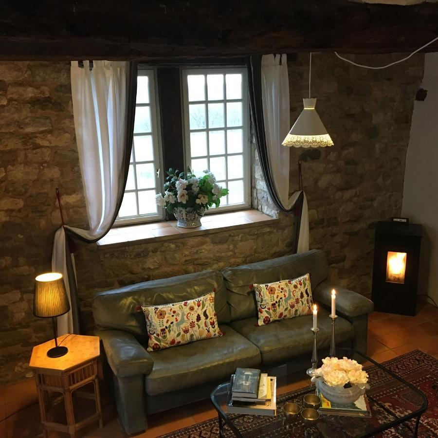 Les Gites Perard Caylus ภายนอก รูปภาพ